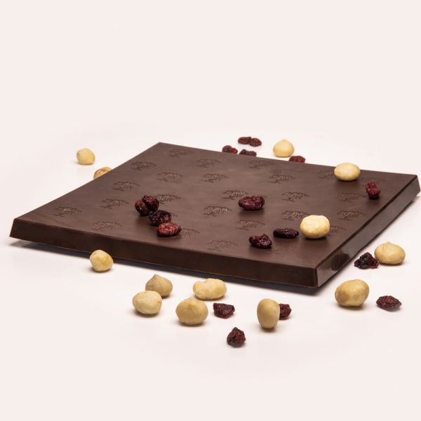 Plaque à Casser Samana 64% Aux Noix de Macadamia